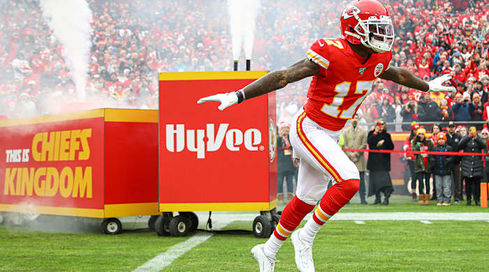 mecole-hardman-player-introductions